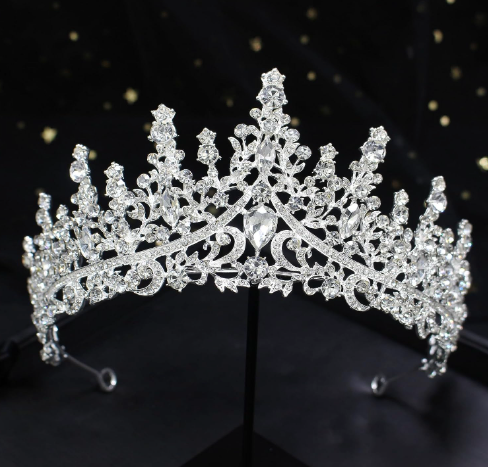 DELUXE DIAMOND TIARA